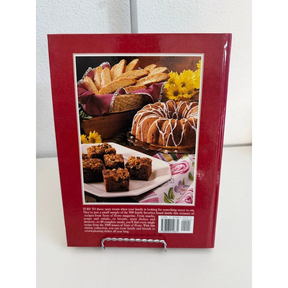 Taste of Home 1996 Annual Recipes Hardcover Cookbook 538‎ Recipes Vintage 90s